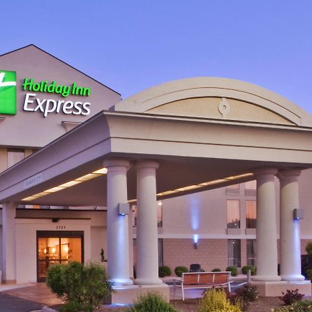 Holiday Inn Express Danville By Ihg Екстериор снимка