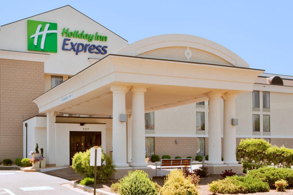 Holiday Inn Express Danville By Ihg Екстериор снимка