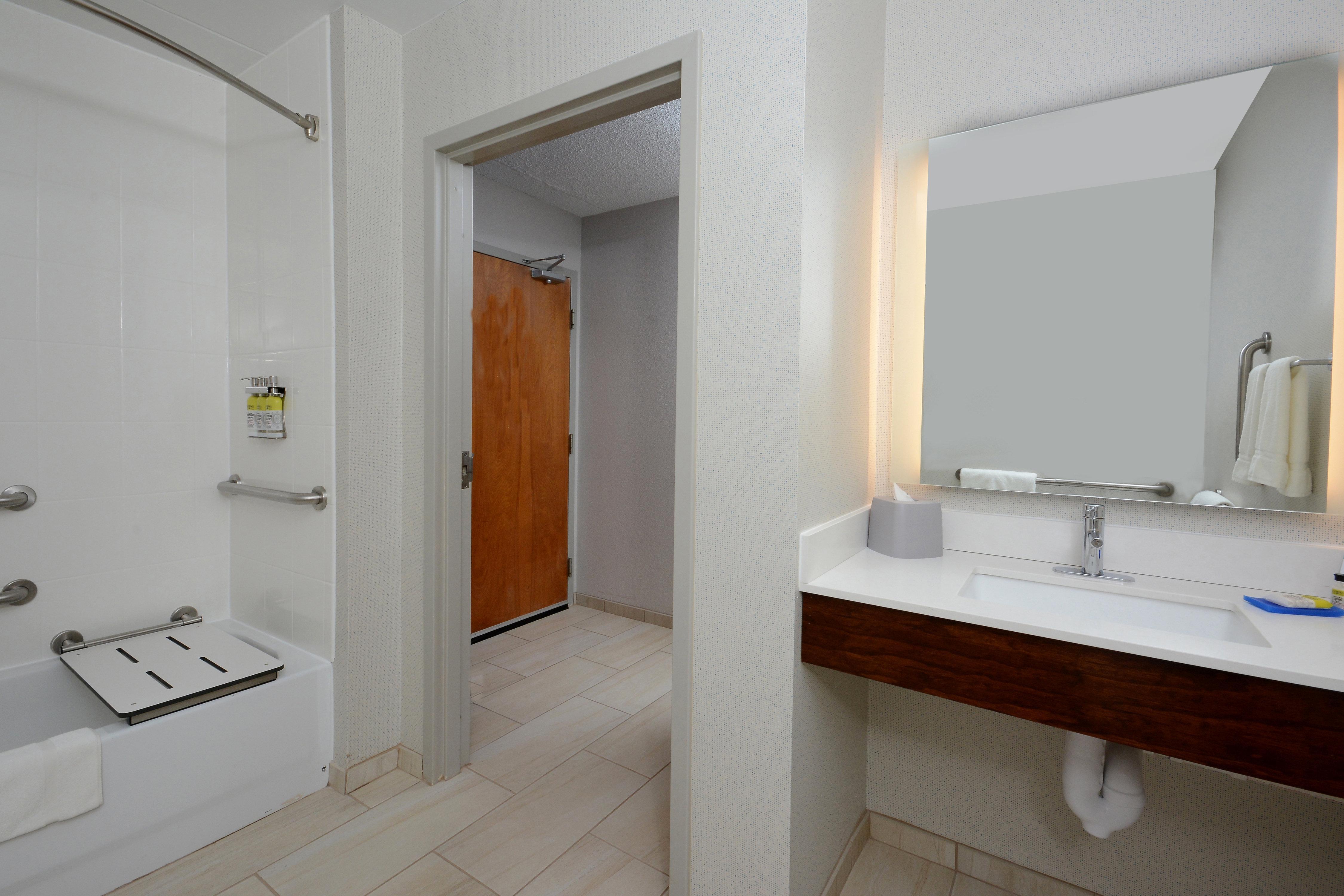 Holiday Inn Express Danville By Ihg Екстериор снимка