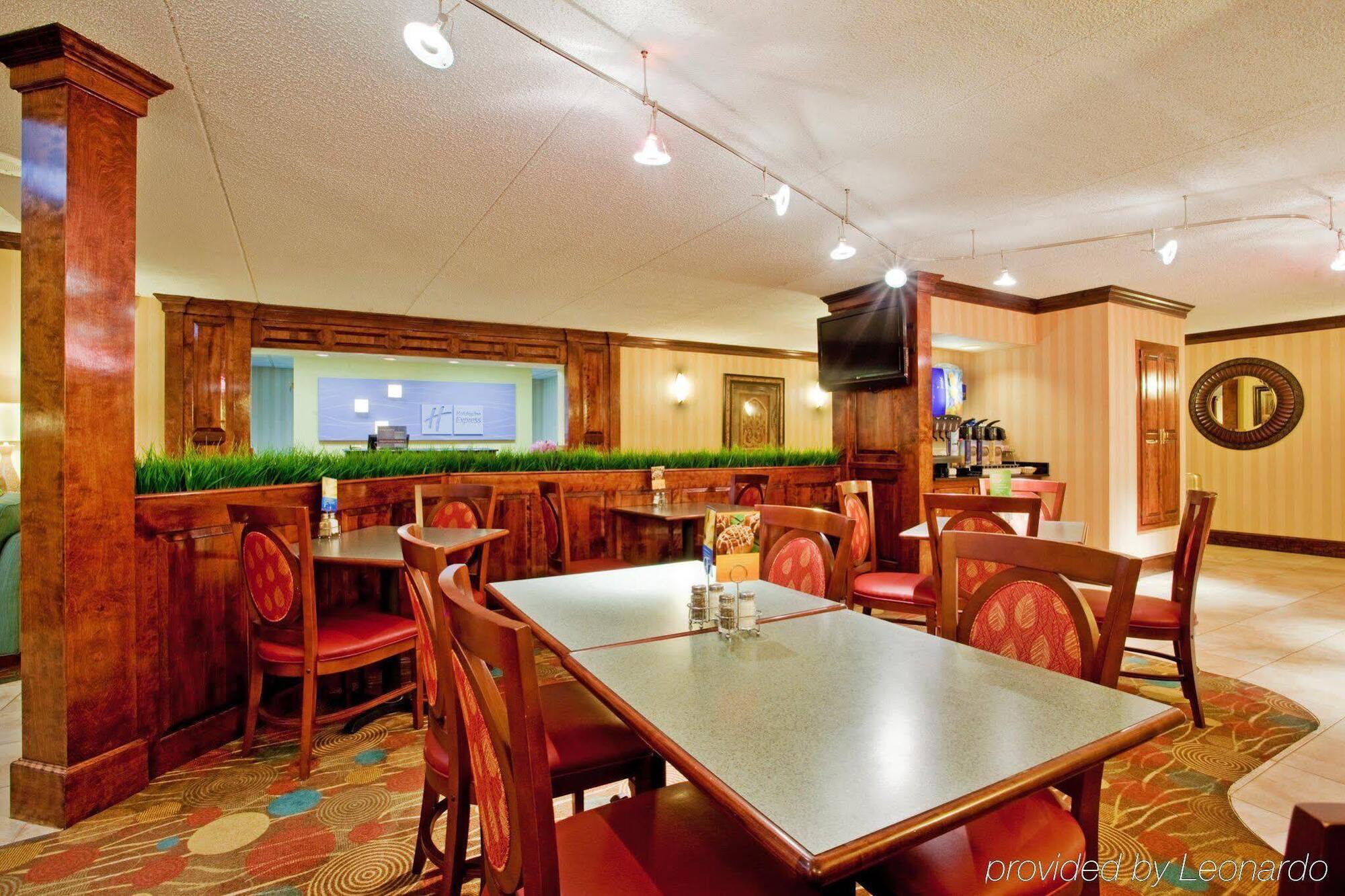 Holiday Inn Express Danville By Ihg Екстериор снимка