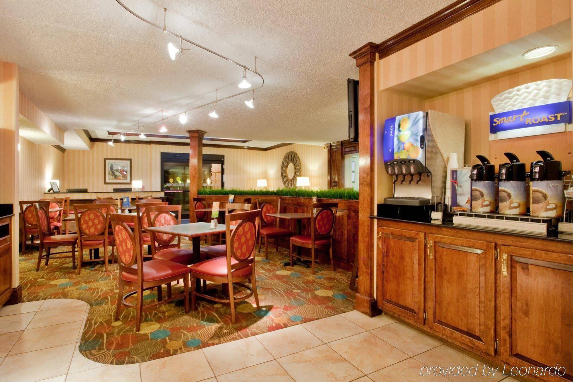 Holiday Inn Express Danville By Ihg Екстериор снимка